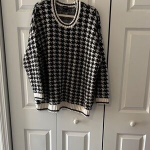 torrid Black and White Houndstooth Crew Neck Sweater